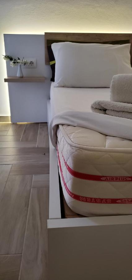 The Hill Apartment Sarande Exterior photo