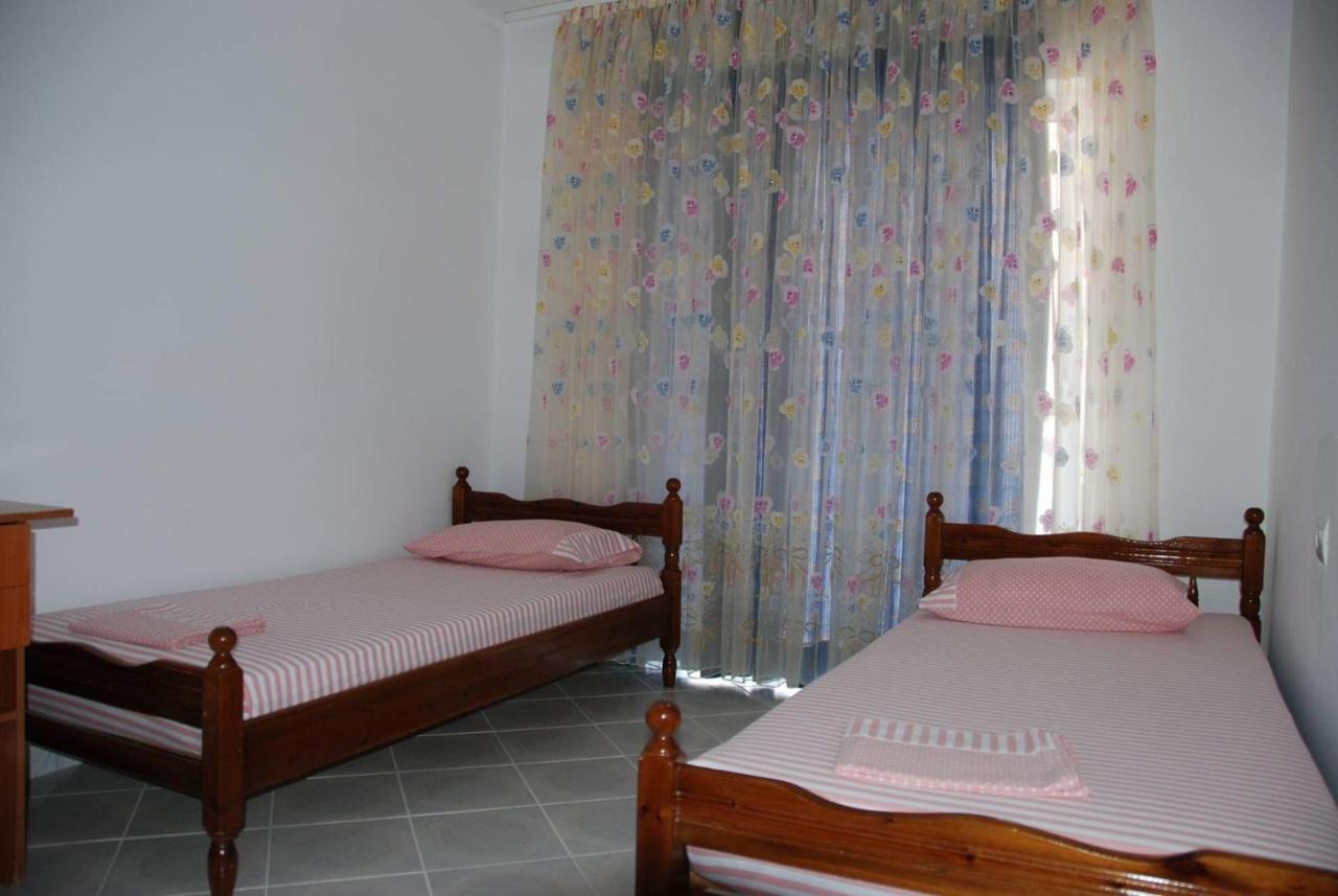 The Hill Apartment Sarande Exterior photo